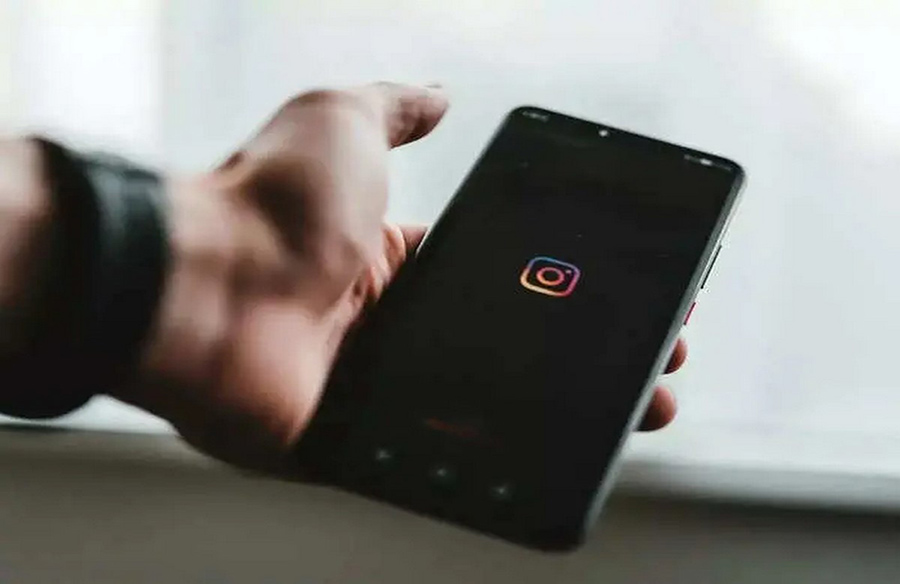 How to Access Instagram's Chronological Order Feed