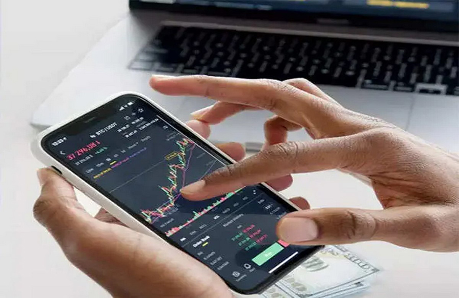 Sensex and Nifty Rebound Driven by Reliance Industries' Performance