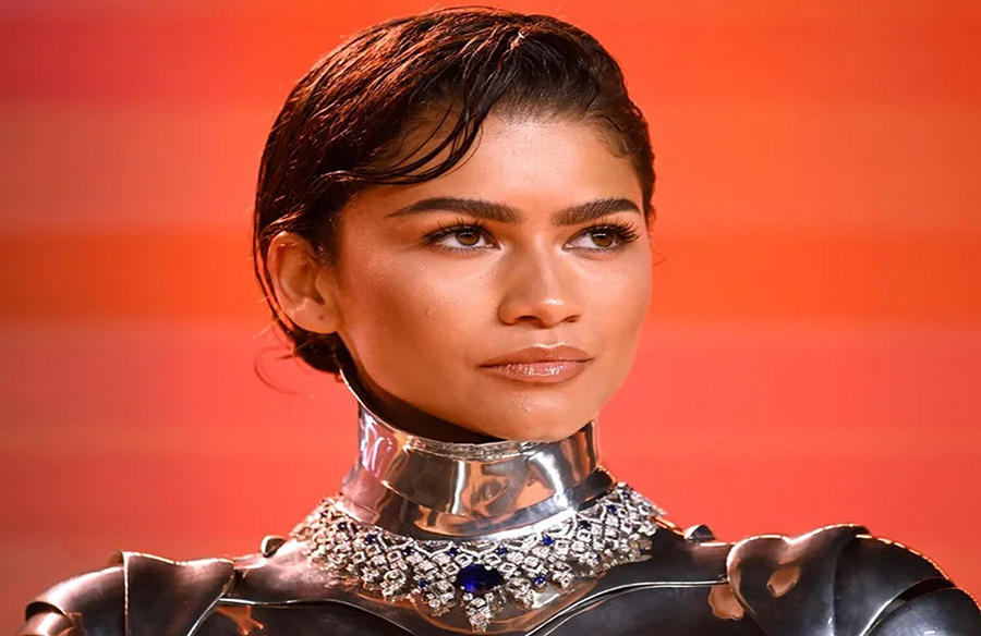 Zendaya's Epic Red Carpet Moment: A Futuristic Fashion Statement